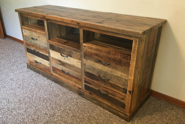 gallery - pallet entertainment center 2